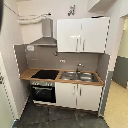 Laroni Homestay Duisburg