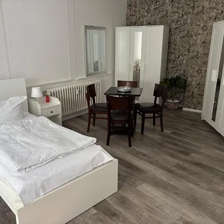 Homestay Laroni *