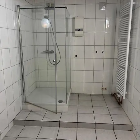 ホームステイ Vastus Homes ドゥイスブルグ