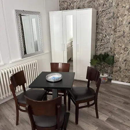Homestay Laroni